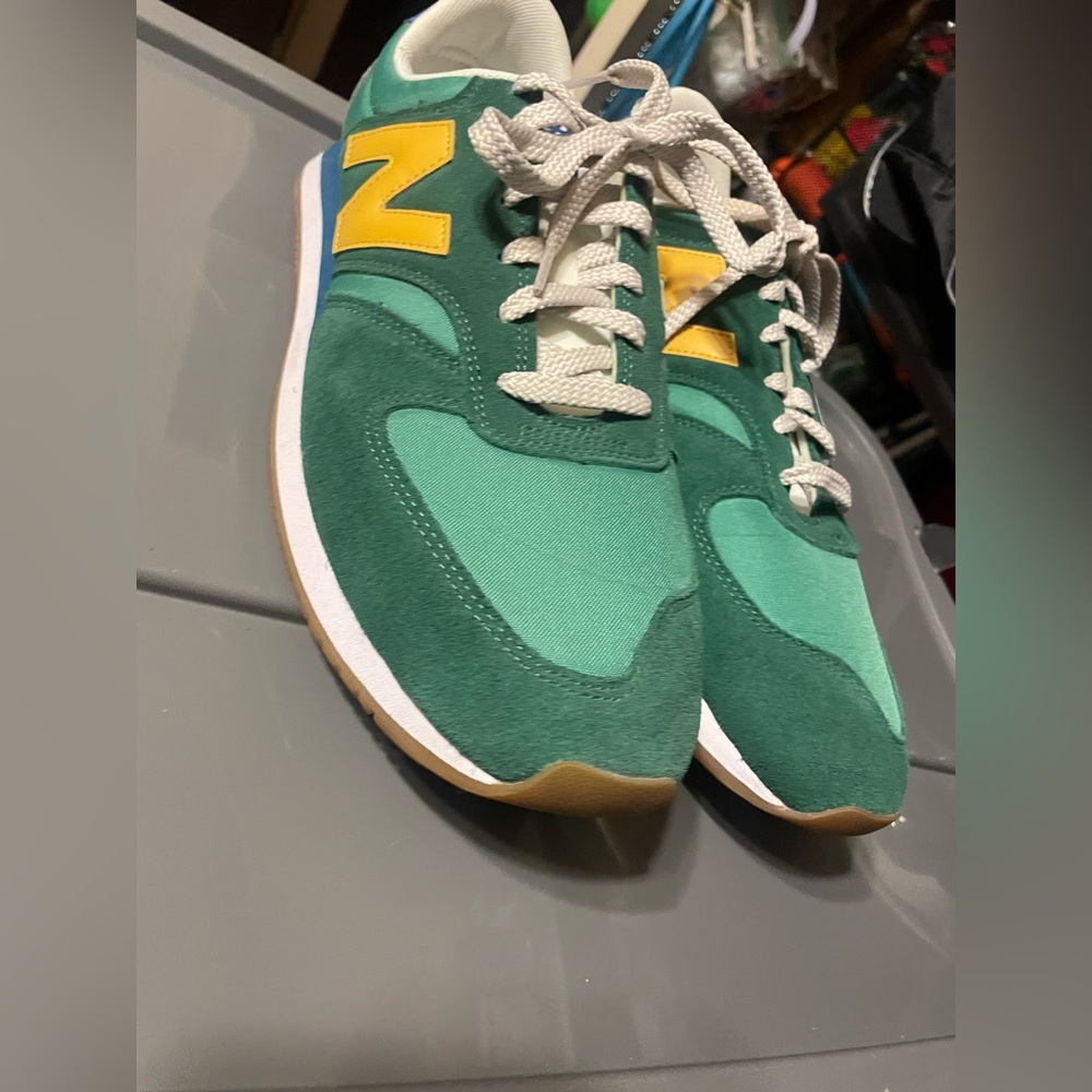 New Balance Men’s Green and Yellow Sneakers, size 13 - Picture 7 of 10